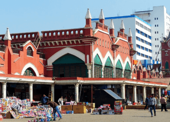 বাংলাদেশি পর্যটক হারিয়ে কাঁদছেন কলকাতার ব্যবসায়ীরা