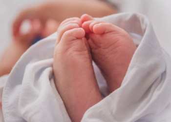 ৩০ বছর ধরে হিমায়িত ভ্রূণ থেকে জন্ম নিল মার্কিন শিশু