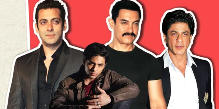 আরিয়ানের হাত ধরে তিন খান একসঙ্গে