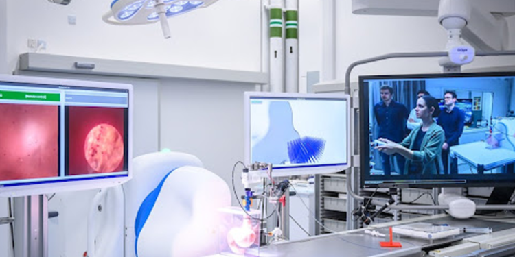 ১১ হাজার কিলোমিটার দূর থেকে ক্যানসার অপারেশন, চিকিৎসায় নতুন দিগন্ত