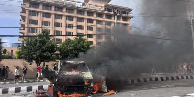 ‘জেন-জি’ বিক্ষোভে রক্তাক্ত নেপাল, নিহত ১৪