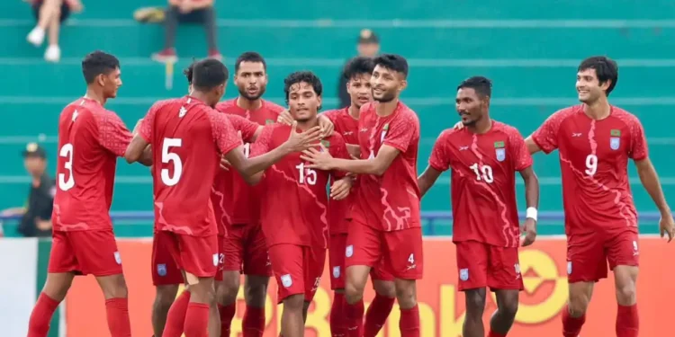 ফাহমিদুল-মোরসালিনের গোলে সিঙ্গাপুরকে উড়িয়ে দিল বাংলাদেশ