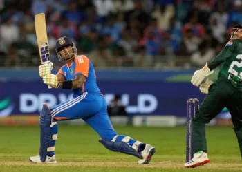 হেসে খেলেই পাকিস্তানকে হারাল ভারত