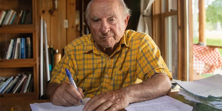 কোটিপতি হওয়ায় রাগ করে নিজের কোম্পানি দান করে দেন উদ্যোক্তা!