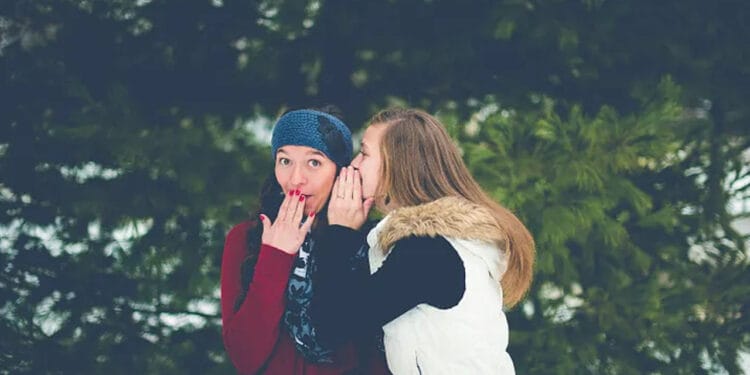 মানুষ কেন পরচর্চা করতে ভালোবাসে?