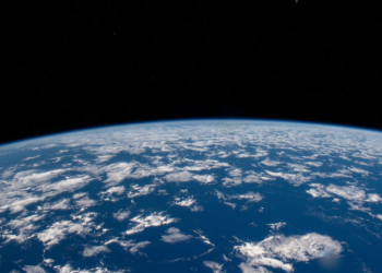 মহাকাশ থেকে দেখা যায় পৃথিবীর বিখ্যাত যে ১০ স্থান