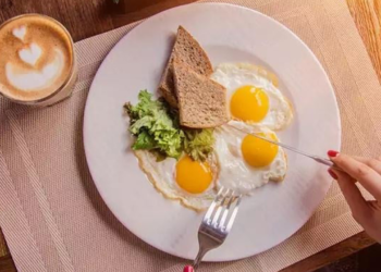 সকালের নাশতায় কোন খাবারগুলো রাখা ভালো, জেনে নিন পুষ্টিবিদদের পরামর্শ