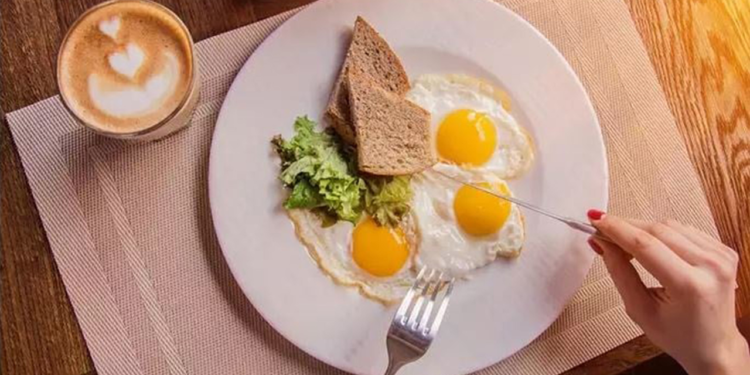 সকালের নাশতায় কোন খাবারগুলো রাখা ভালো, জেনে নিন পুষ্টিবিদদের পরামর্শ