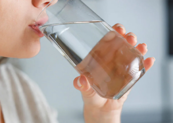 কম পানি খেলে কি সত্যিই কিডনিতে পাথর হয়? যা বলছে গবেষণা