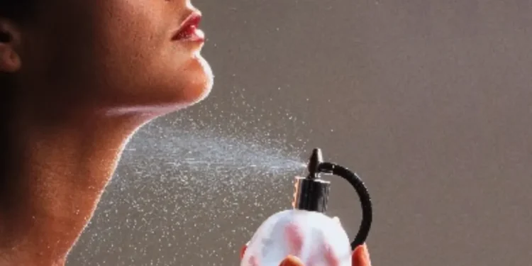 নিজের জন্য সঠিক পারফিউম বাছাই করবেন কীভাবে