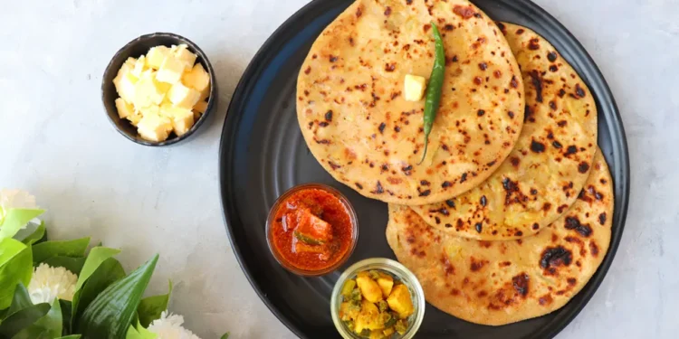 সকালে পরোটা খাবেন কি?