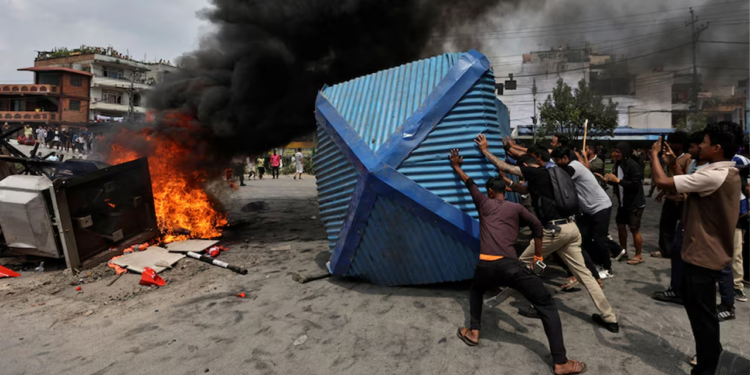 বিক্ষোভকারীদের দেওয়া আগুনে নেপালের সাবেক প্রধানমন্ত্রীর স্ত্রী নিহত