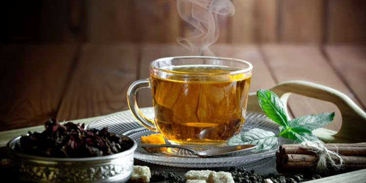 চায়ের সঙ্গে কোন খাবার খেলে কী সমস্যা হতে পারে