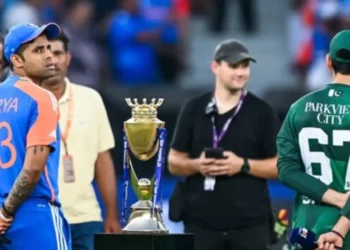 টানা তৃতীয়বারের মতো হাত মেলানো এড়িয়ে গেল ভারত-পাকিস্তান