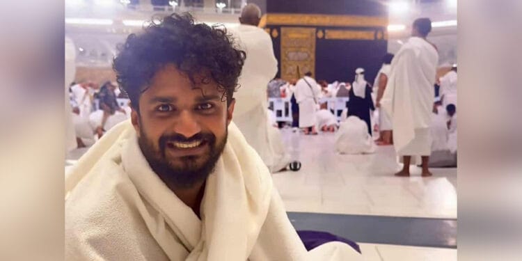 ওমরা পালনে মক্কায় অভিনেতা মুশফিক আর ফারহান