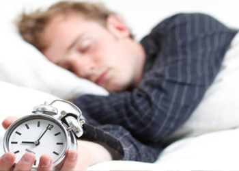 সুস্থ থাকতে কোন বয়সে কত ঘণ্টা ঘুমানো প্রয়োজন, জেনে নিন