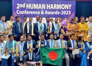 মালদ্বীপে হিউম্যান হারমনি অ্যাওয়ার্ড পেলেন ৮ বাংলাদেশি