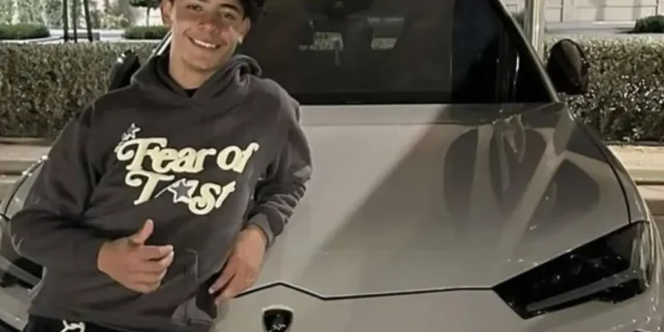 মাত্র ১৫ বছর বয়সেই নিজের প্রথম ল্যাম্বরগিনি পেলেন রোনালদোর ছেলে