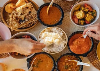 রাতে দেরিতে খেয়ে ভয়াবহ বিপদ ডেকে আনছেন নাতো?