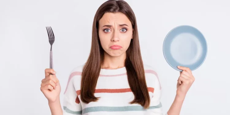 রাতে খাবার বন্ধ করলে ওজন কমে কি