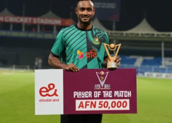 ম্যাচসেরার পুরস্কার নিয়ে শরিফুলের মানবিক উদ্যোগ