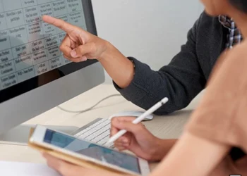 দিনে আধা ঘণ্টা ব্যয় করে যেভাবে শিখতে পারেন ইংরেজি