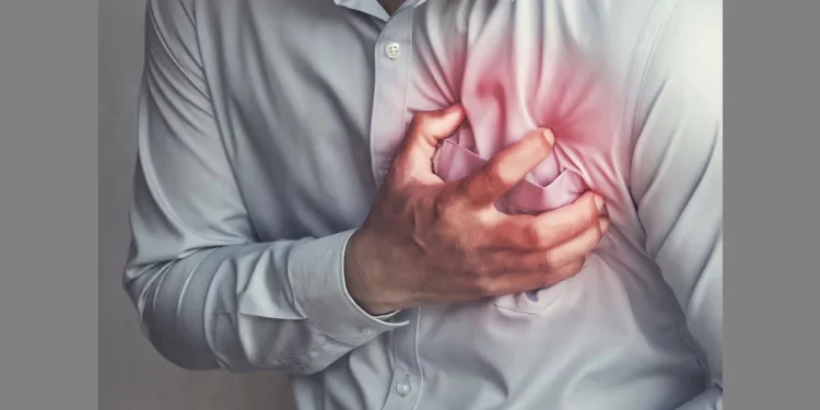 হার্ট অ্যাটাকের ঝুঁকি বাড়ায় যে ৮ খাবার, বাদ দিন এখনই