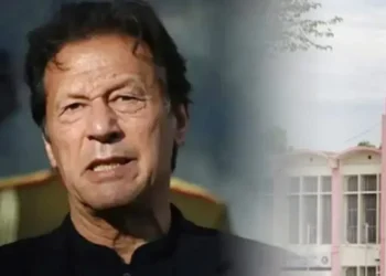 ইমরান খানের বেঁচে থাকার তথ্য দিলেন পিটিআই নেতা, দেশ ছাড়তে চাপ