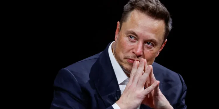 বিশ্বের শীর্ষ ধনকুবের মাস্ক কি সত্যিই দারিদ্র্যসীমার নিচে বসবাস করেন