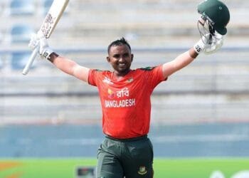 ১৪ বলে ফিফটি আর ৩৫ বলে সেঞ্চুরিতে সোহানময় দিন