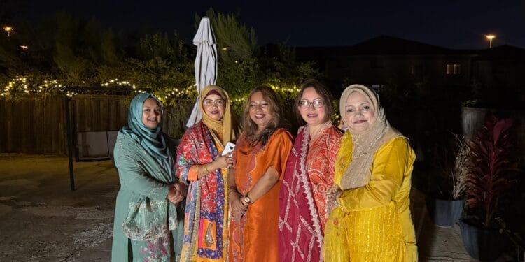 থ্যাংকসগিভিং: কৃতজ্ঞতা, পরিবার ও মানবিকতার আমেরিকান ঐতিহ্য