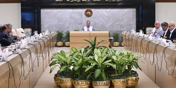 ভূমিকম্পের প্রস্তুতি নিয়ে জরুরি বৈঠকে প্রধান উপদেষ্টা