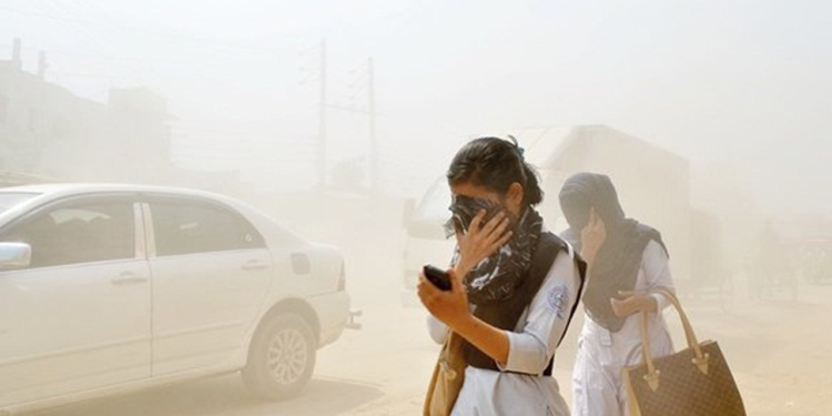 দক্ষিণ এশিয়ায় বায়ুদূষণে বছরে অকালমৃত্যু ১০ লাখ : বিশ্বব্যাংক