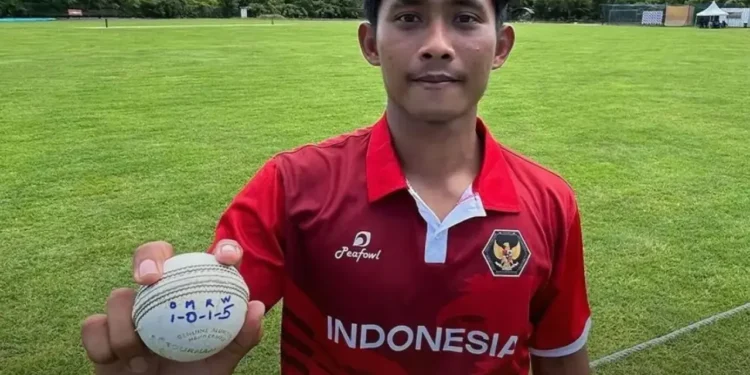 এক ওভারে পাঁচ উইকেট নিয়ে ইতিহাস গড়লেন ইন্দোনেশিয়ার পেসার
