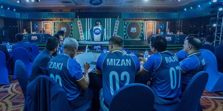 একনজরে বিপিএল নিলামের শীর্ষ ১০ দামি ক্রিকেটার