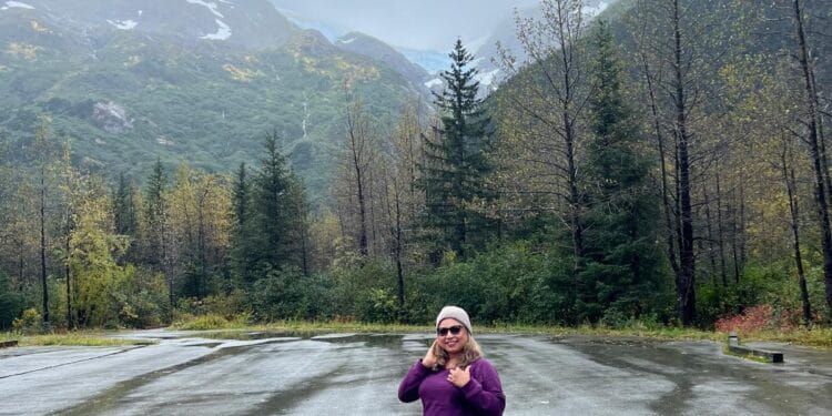 ট্যুরিস্ট ডেস্টিনেশন হিসেবে আলাস্কা: প্রাকৃতিক বিস্ময়ে ভরা এ যেনো এক স্বর্গ ভূমি।