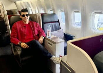 প্রথমবারের মতো ওমরাহ পালন করতে গেলেন জায়েদ খান