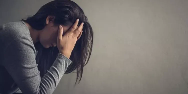 আপনার মানসিক স্বাস্থ্যের ঝুঁকি নির্দেশ করে এমন ৫ সংকেত