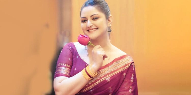 নতুন বছরেই ‘গোলাপ’ দিয়ে সুবাস ছড়াবেন পরী