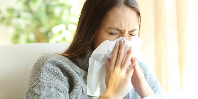 শীতকালীন অ্যালার্জি থেকে যেভাবে রক্ষা পাবেন