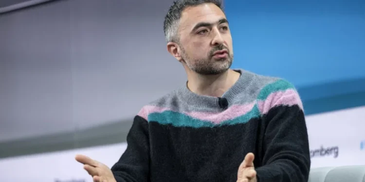 ‘কৃত্রিম বুদ্ধিমত্তা মানুষের নিয়ন্ত্রণের বাইরে চলে যাওয়ার আশঙ্কা’