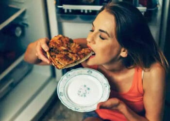 বিনামূল্যে বা সস্তায় খাবার পেলে মানুষ বেশি খেয়ে ফেলে কেন?