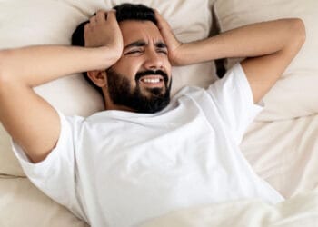 নিয়মিত সন্ধ্যায় মাথা ব্যথা বড় কোনো রোগের ইঙ্গিত নয় তো?