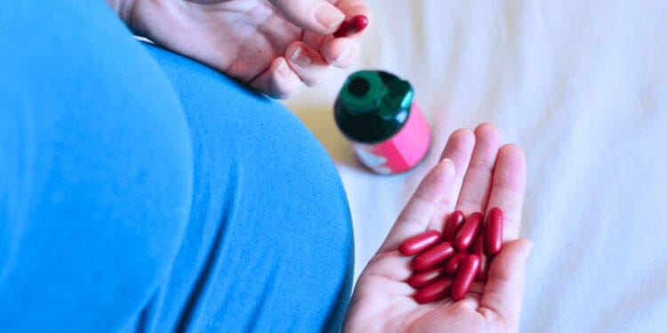 গর্ভাবস্থায় প্যারাসিটামল খেলে কি শিশুর ক্ষতি হয়? কী বলছে গবেষণা