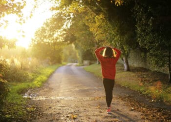 সকালের রোদ কেন শরীর-মনের সেরা ওষুধ জানেন?