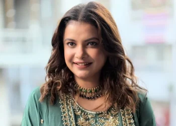 হঠাৎ কথা বলতে পারছেন না শবনম ফারিয়া