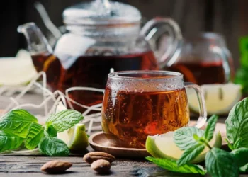 গ্রিন টি না কি লাল চা, কোনটিতে উপকার বেশি