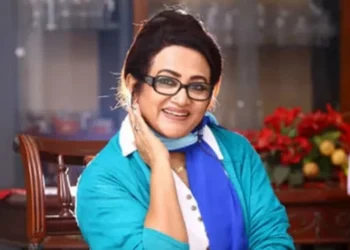 জহির রায়হানকে একুশে পদক উৎসর্গ করলেন ববিতা