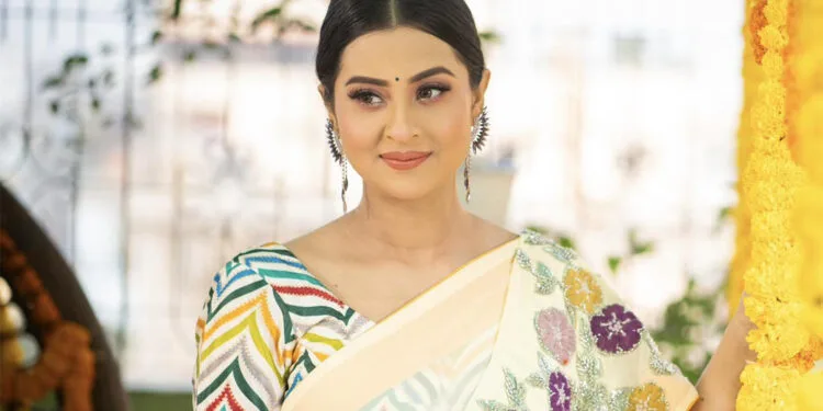 শাকিব খানের সঙ্গে ডিভোর্স হয়নি আমার : বুবলী