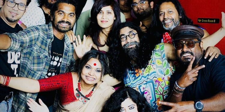 অস্ট্রেলিয়ায় ব্যতিক্রমী মিউজিক্যাল ড্রামা, দর্শকদের মুগ্ধ করল জলের গান